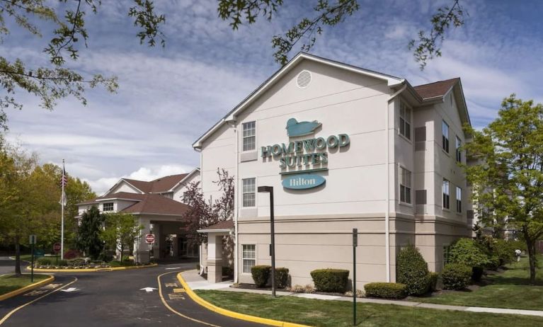 Hotel exterior at Homewood Suites By Hilton Newark-Cranford.