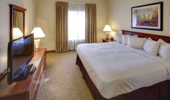 Day use room with natural light at Homewood Suites By Hilton Newark-Cranford.