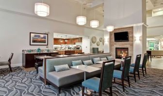 Dining area at Homewood Suites By Hilton Newark-Cranford.