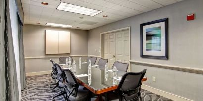 Professional meeting room at Homewood Suites By Hilton Newark-Cranford.