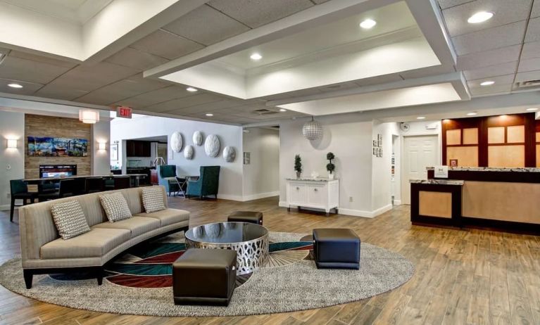 Lobby and coworking lounge at Homewood Suites By Hilton Newark-Cranford.