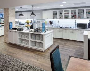 Dining area at Homewood Suites By Hilton Austin NW Near The Domain.