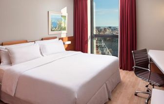 Hotel Four Points by Sheraton Barcelona Diagonal, Barcelona