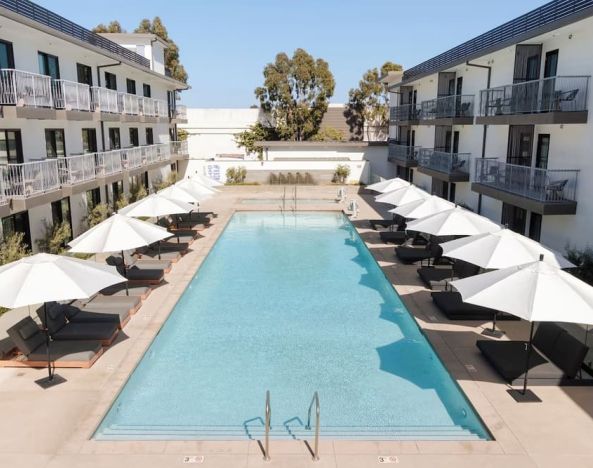 Stunning outdoor pool at Lum Hotel Inglewood.