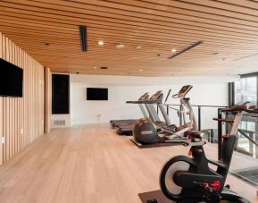 Fitness center at Lum Hotel Inglewood.