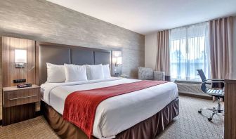 King room with work station at Comfort Inn And Suites Calgary South.