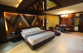 Romantic day use room at Victoria Court Las Piñas.