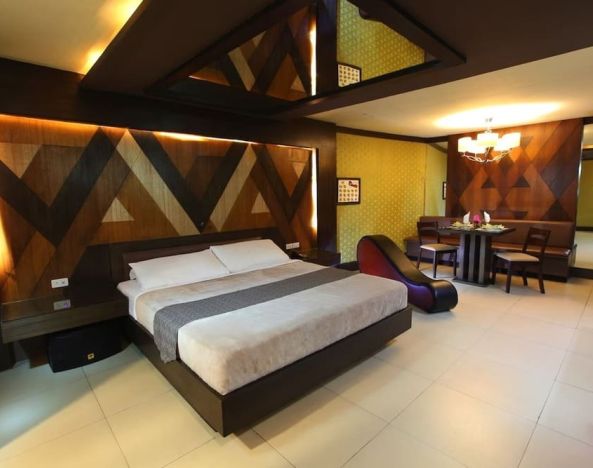 Romantic day use room at Victoria Court Las Piñas.