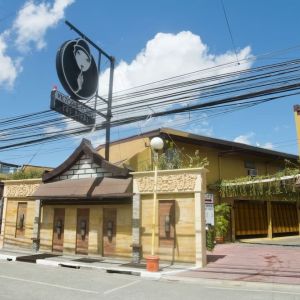 Hotel exterior at Victoria Court Las Piñas.