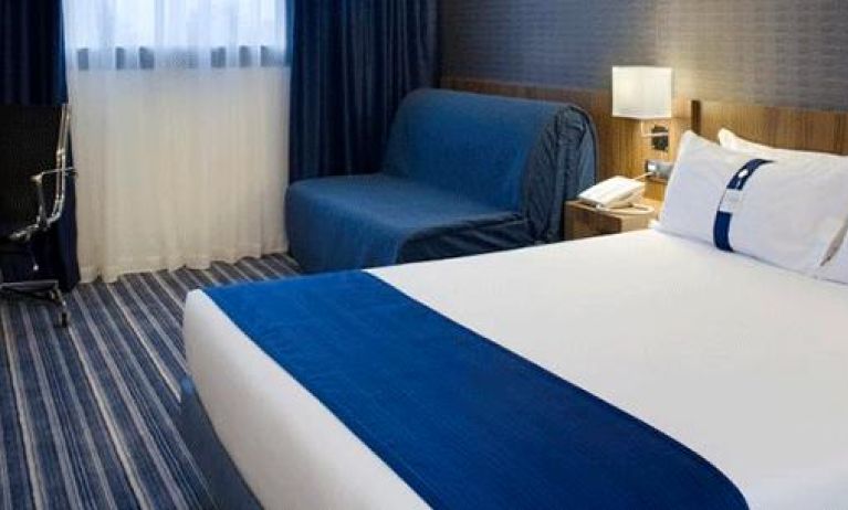 Holiday Inn Express Bilbao Airport, Derio