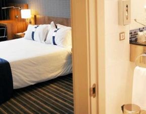 Holiday Inn Express Bilbao Airport, Derio