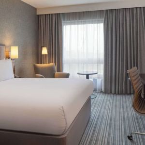 Day use room with natural light at DoubleTree By Hilton London - Chelsea.