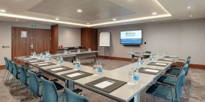 Professional meeting room at Hilton Garden Inn London Heathrow Terminals 2 And 3.