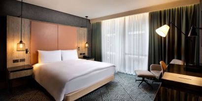 Day use room with natural light at Hilton London Bankside.