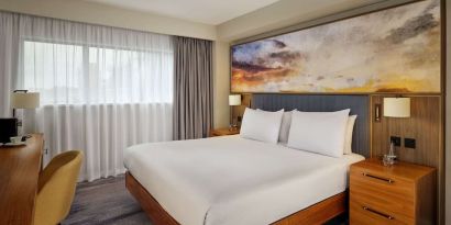 Day use room with natural light at DoubleTree By Hilton Lincoln.