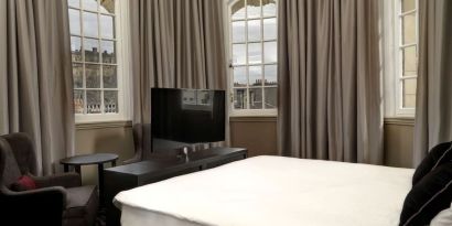 Cozy day use room at DoubleTree By Hilton Edinburgh City Centre.