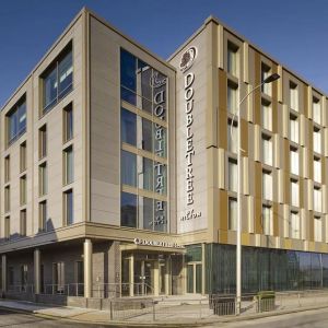 Hotel exterior at DoubleTree By Hilton Hull.