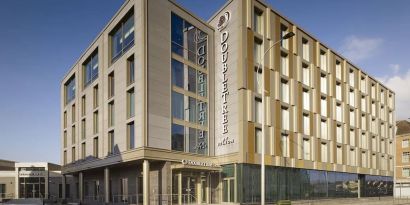 Hotel exterior at DoubleTree By Hilton Hull.