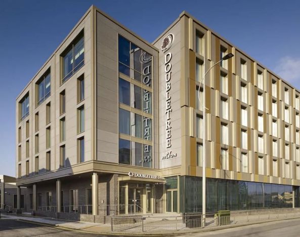 Hotel exterior at DoubleTree By Hilton Hull.