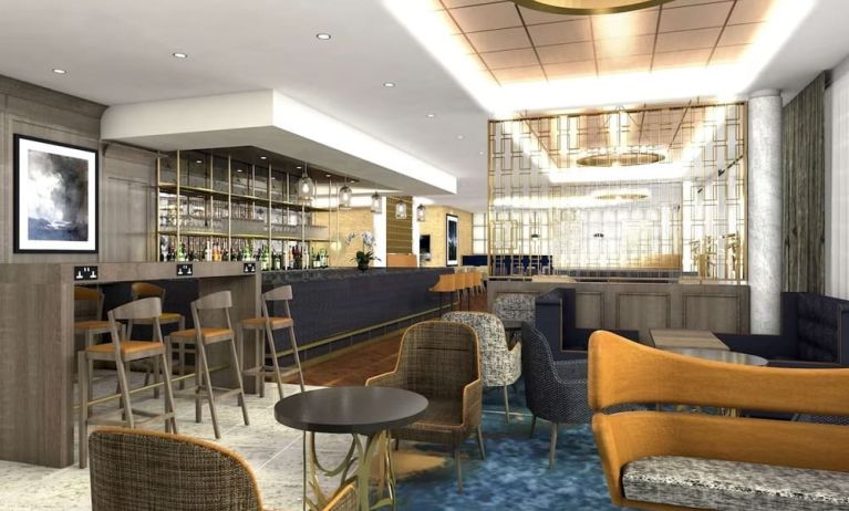 Hotel bar and lounge area at DoubleTree By Hilton Hull.