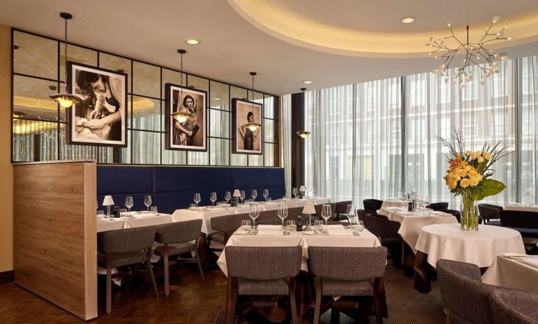 Dining area at DoubleTree By Hilton Hull.