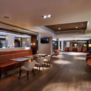 Hotel bar at DoubleTree By Hilton London - Ealing.