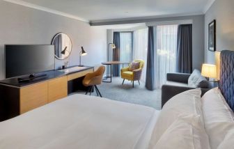 Spacious day use room at DoubleTree By Hilton Manchester Airport.