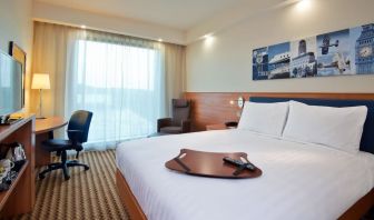 Day use room with natural light at Hampton By Hilton London Luton Airport.