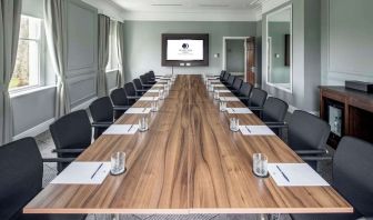 Professional meeting room at DoubleTree By Hilton Hotel & Spa Chester.