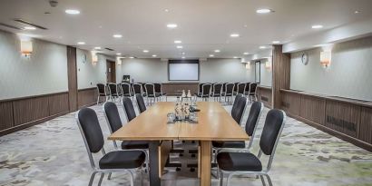 Professional meeting room at Hilton London Kensington.
