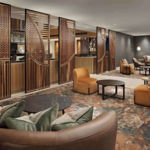 Lobby and coworking lounge at Hilton London Metropole. 