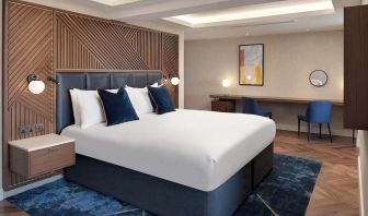 Stylish day use room at Hilton London Metropole.