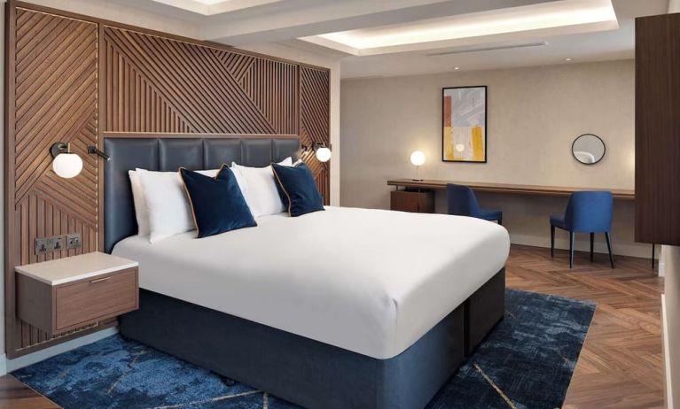 Stylish day use room at Hilton London Metropole.