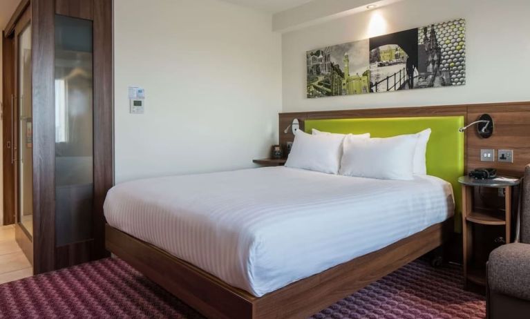 Day use room available at Hampton By Hilton Birmingham Broad Street.