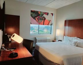 Day use room with natural light at Fairfield Inn & Suites New York Brooklyn.