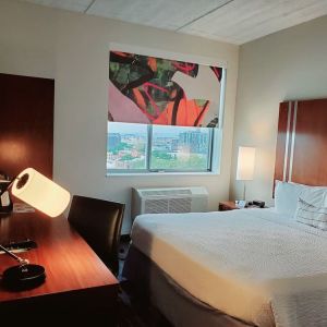 Day use room with natural light at Fairfield Inn & Suites New York Brooklyn.