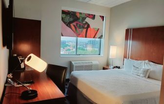 Day use room with natural light at Fairfield Inn & Suites New York Brooklyn.