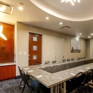 Professional meeting room at Fairfield Inn & Suites New York Brooklyn.