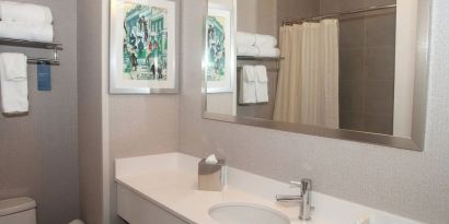 Day room with private bathroom at Fairfield Inn & Suites New York Brooklyn.