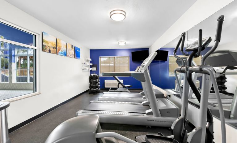 Fitness center at Comfort Inn & Suites Nashville.