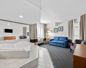 Jacuzzi room at Comfort Inn & Suites Nashville.