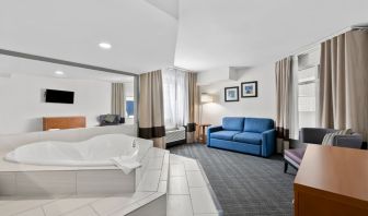 Jacuzzi room at Comfort Inn & Suites Nashville.