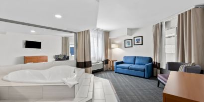 Jacuzzi room at Comfort Inn & Suites Nashville.