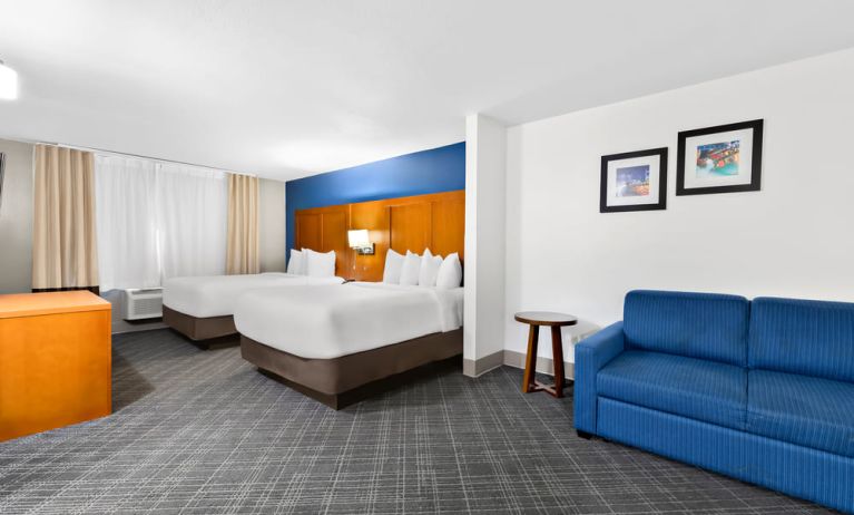 Spacious day use room at Comfort Inn & Suites Nashville.