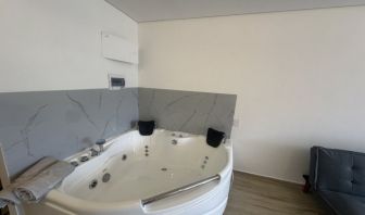 Apartaestudio Con Jacuzzi Privado Y Vistas A Las Montañas