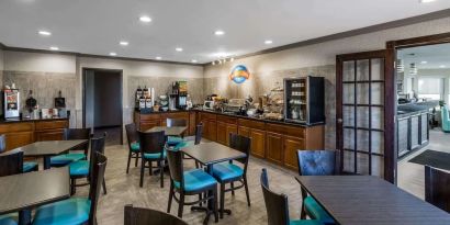 Dining room at Baymont By Wyndham Pella.