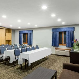 Conference room at Baymont By Wyndham Pella.