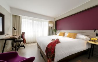 Mercure Ariosto Lima, Lima