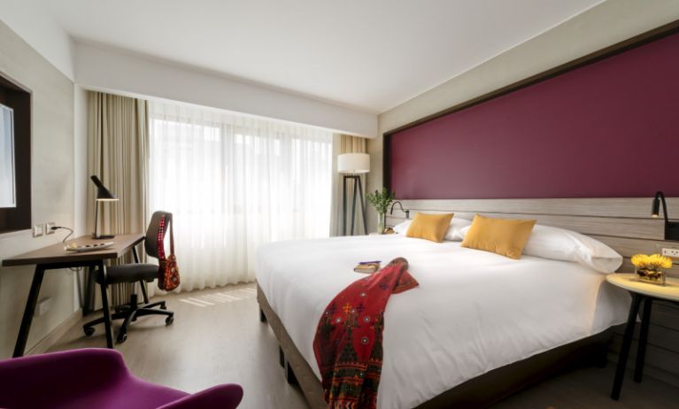 Mercure Ariosto Lima, Lima