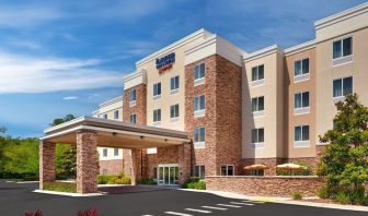 Hotel exterior at Fairfield Inn & Suites By Marriott Tallahassee Central.